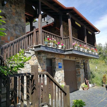 Alojamientos Rurales El Fontano Galende Luaran gambar