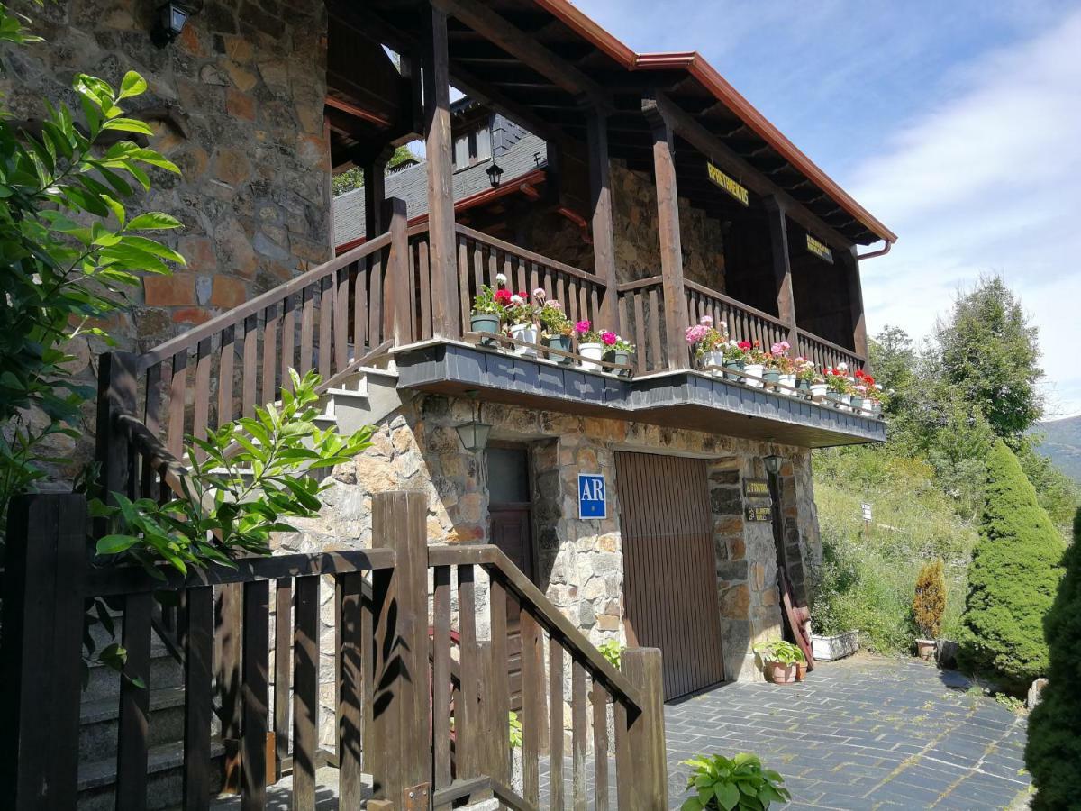 Alojamientos Rurales El Fontano Galende Luaran gambar